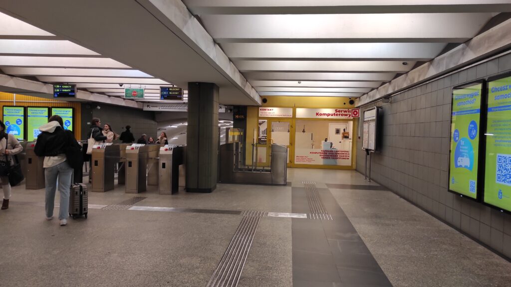 serwis laptopów Warszawa Mokotów – naprawa laptopa w punkcie przy metrze Wierzbno